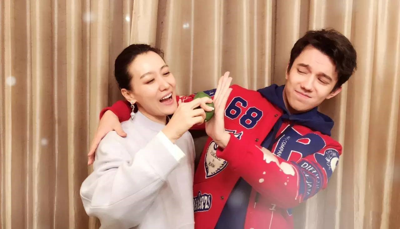 邓中翰和谭晶的故事有哪些 _飞翔号