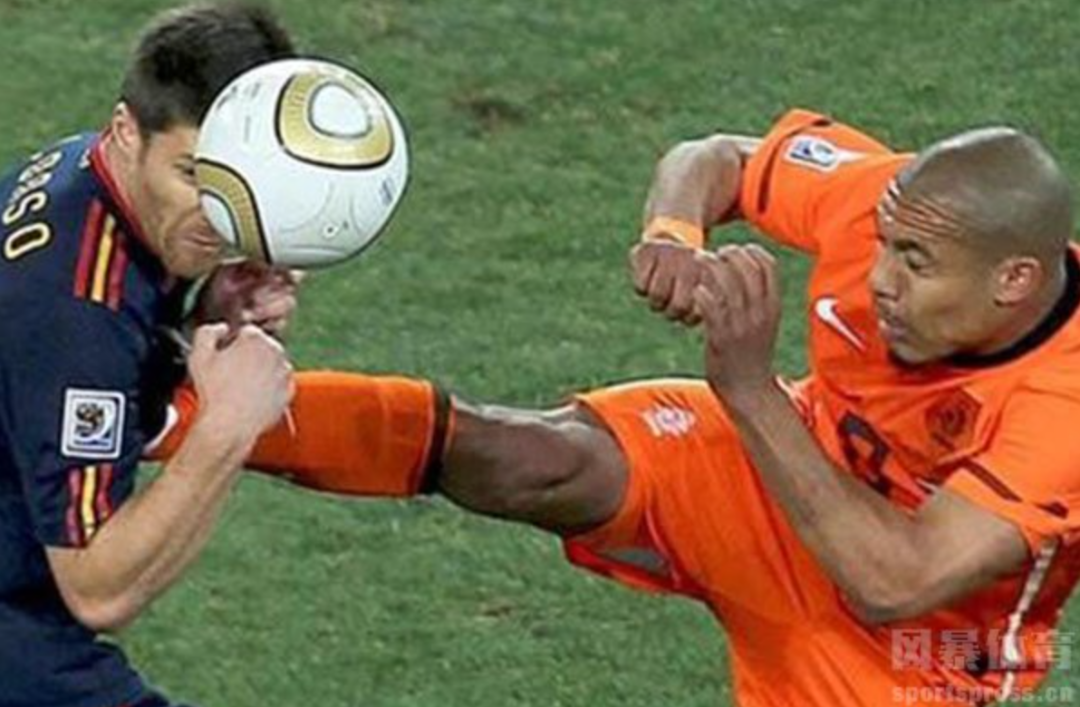 德容世界杯为什么没有红牌（每天都“惹事”，它气炸世界杯半数球迷）