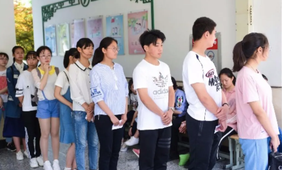 双减后师范专业还是香饽饽吗，过来人一语道破，部分师范生更吃香