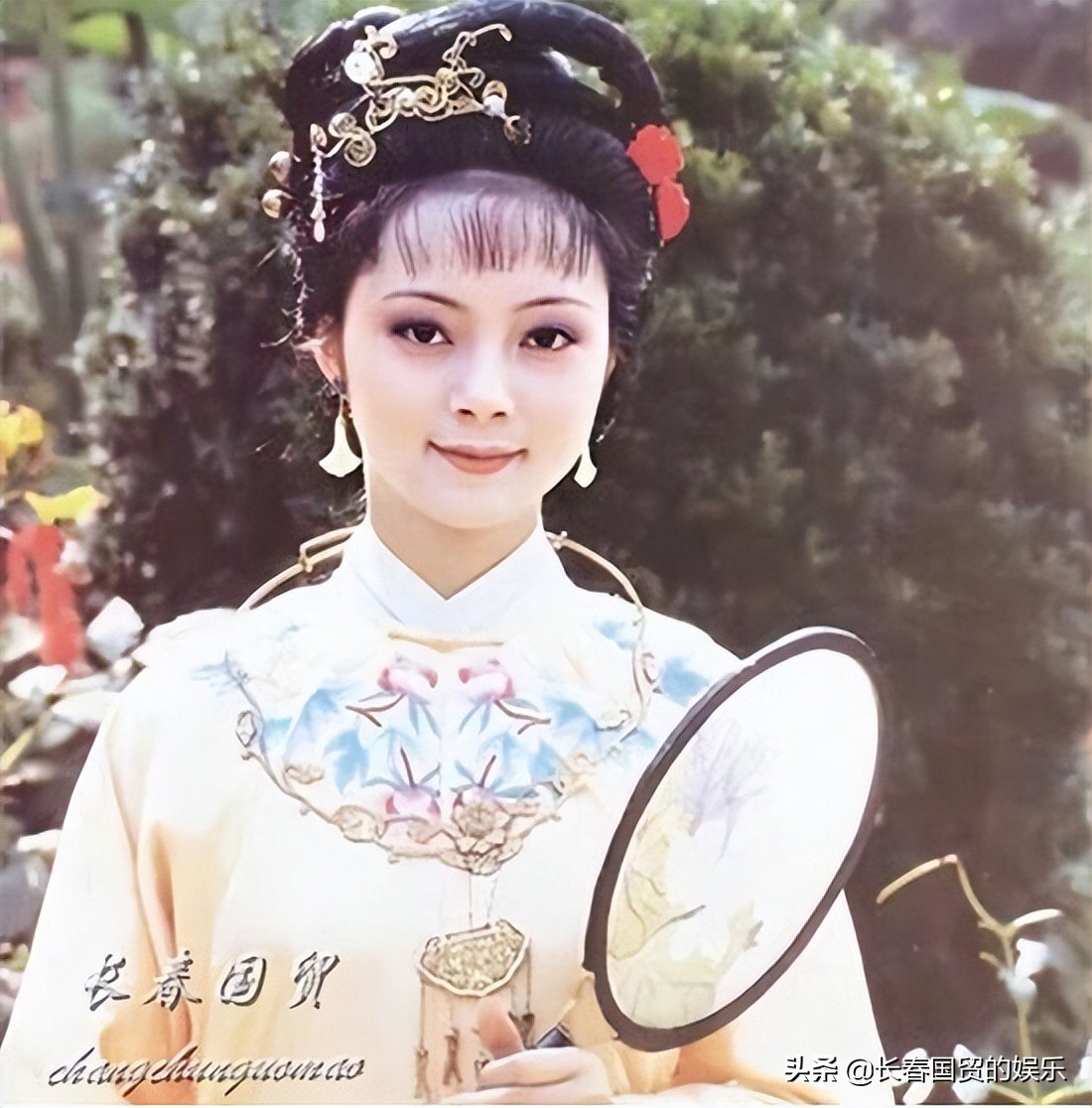 57岁“薛宝钗”张莉近照曝光，身价过亿颜值惊呆网友