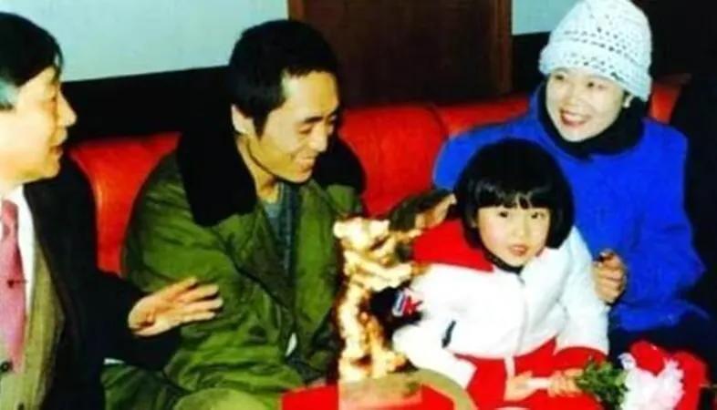 张艺谋长女张末：从巩俐手里抢回父亲，二婚嫁老外，38岁儿女双全