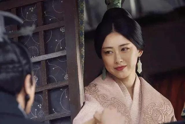 同样饰演“赵姬”，把宁静姚莹莹朱珠放在一起比较，差别就出来了