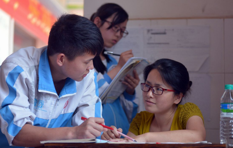 中学生住校or走读？到了“高三”才清楚，“差距”不止一星半点