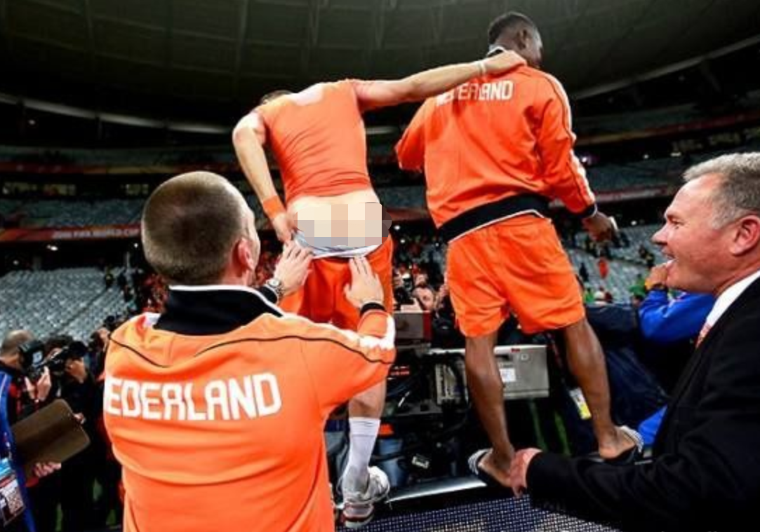 2018世界杯把裤子扒了(中国网友为何喜欢韩国来的速滑选手林孝埈?