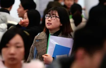 女大学生只用4分钟，解出高考数学“压轴题”，网友却说不意外