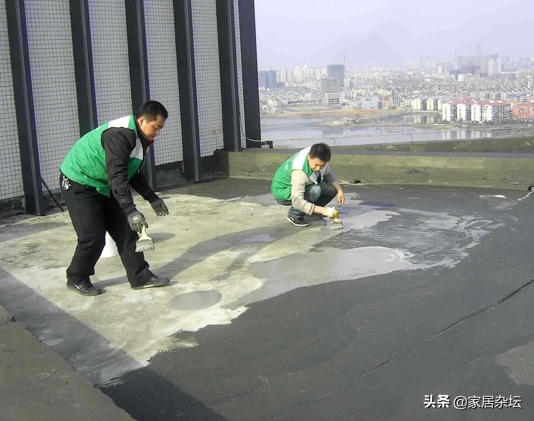屋顶漏水，要分成2种不同的情况，有7种修复方法可以选择