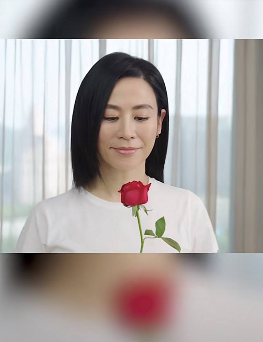 人气不减！51岁TVB前花旦冻龄有术，进驻社交平台两日吸粉55万