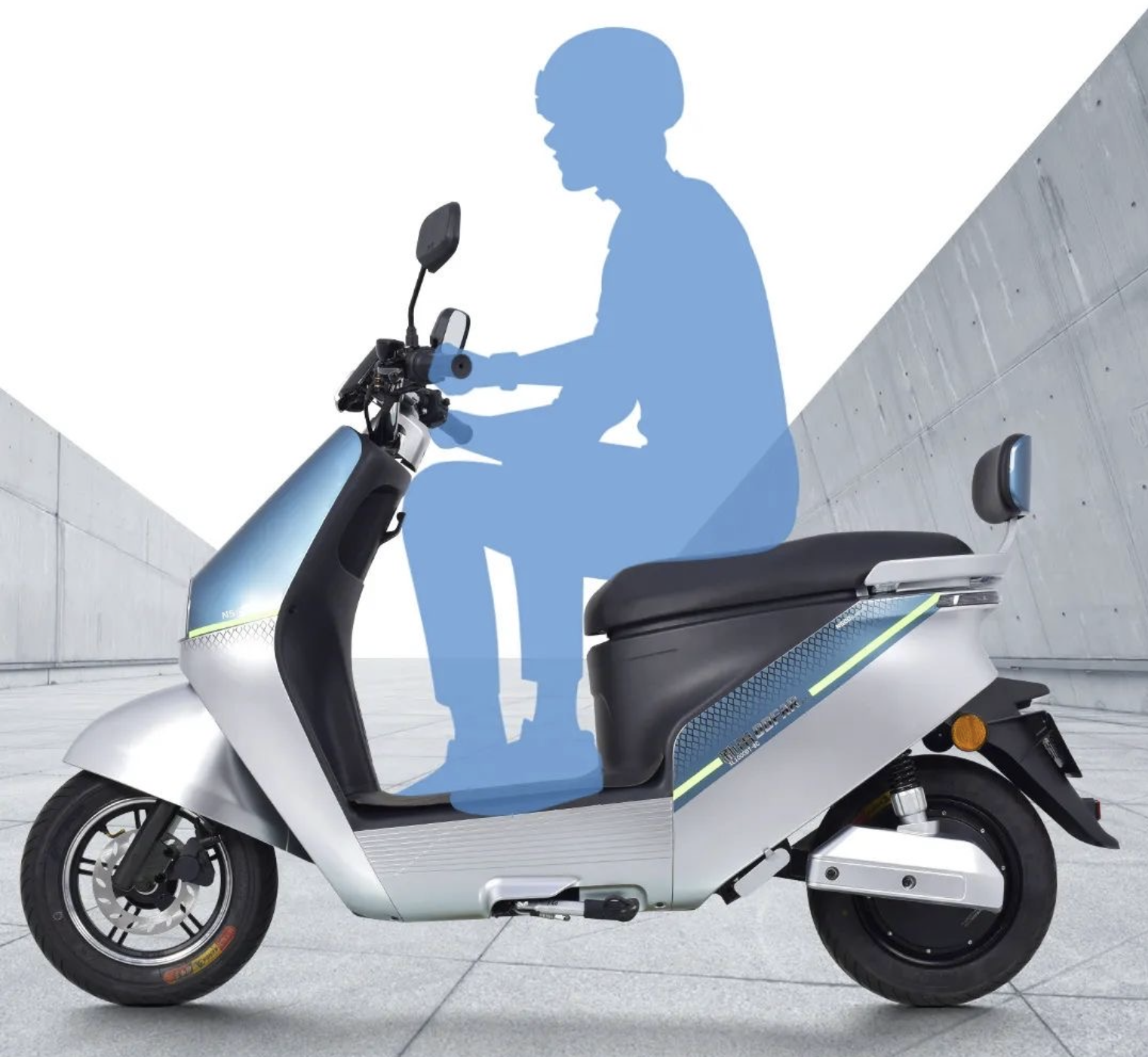 新蕾推出v速电动车,搭载了8级增程系统,最大续航256公里