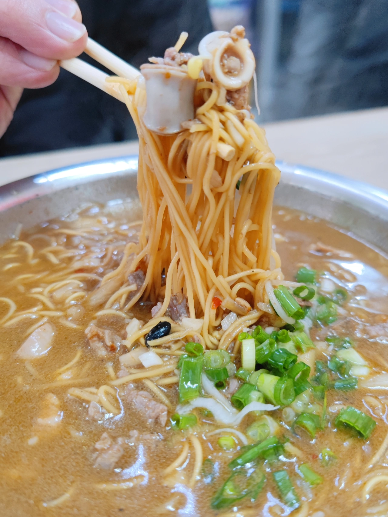 南宁的老友粉去哪里吃比较正宗(广西南宁5家老牌粉店,等了1个小时才吃