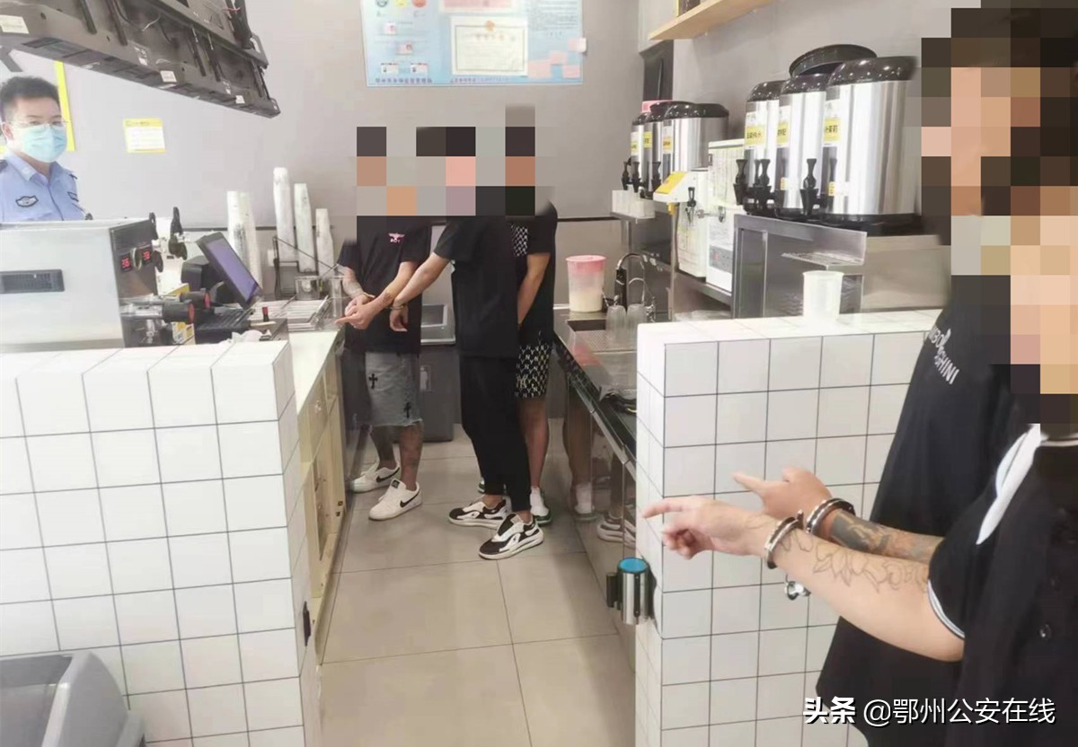 团伙流窜鄂州盗窃店铺4起 10小时5人全部落网