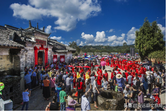 江西这里藏着云端之上的人间仙境，不加滤镜都美醉，五一小长假一定要去！