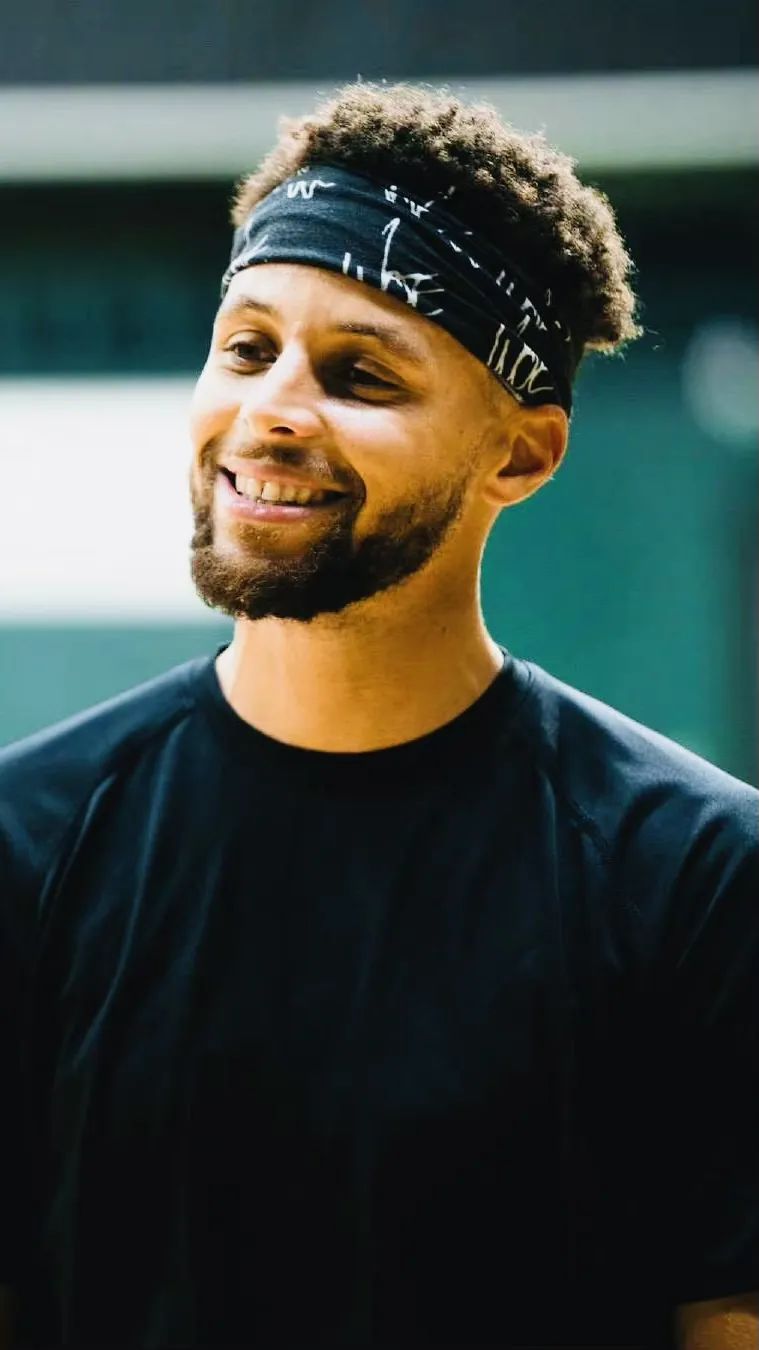 库里图片高清壁纸霸气有字(「球星壁纸第58期」:斯蒂芬·库里,请拿走