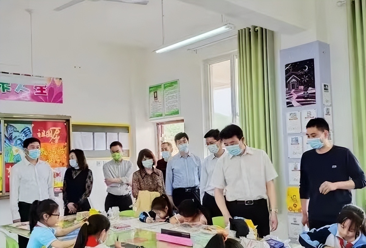 安康市科协到汉滨区学校调研青少年科普教育开展情况