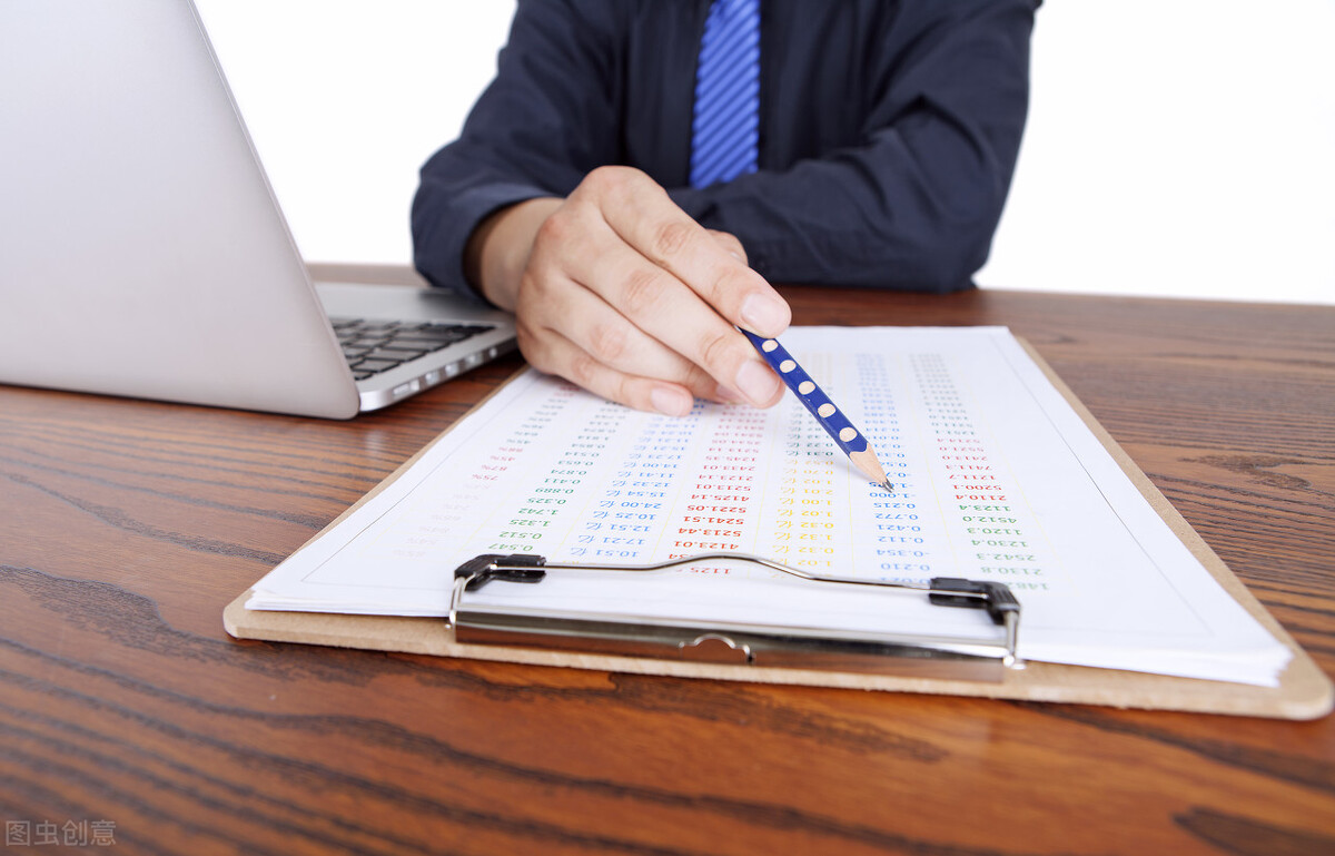 大学期末自我评价（教师年度考核个人总结小学）