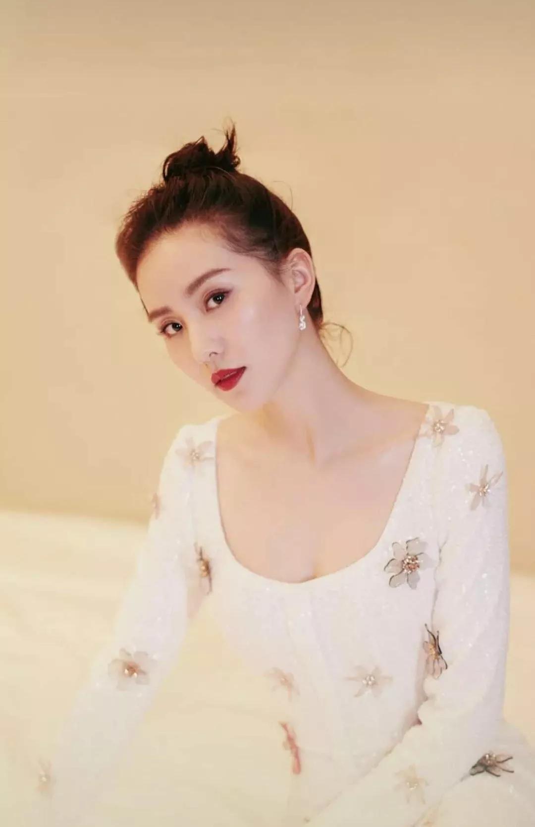 手机桌面，明星古力娜扎、张馨予、鞠婧祎和刘诗诗