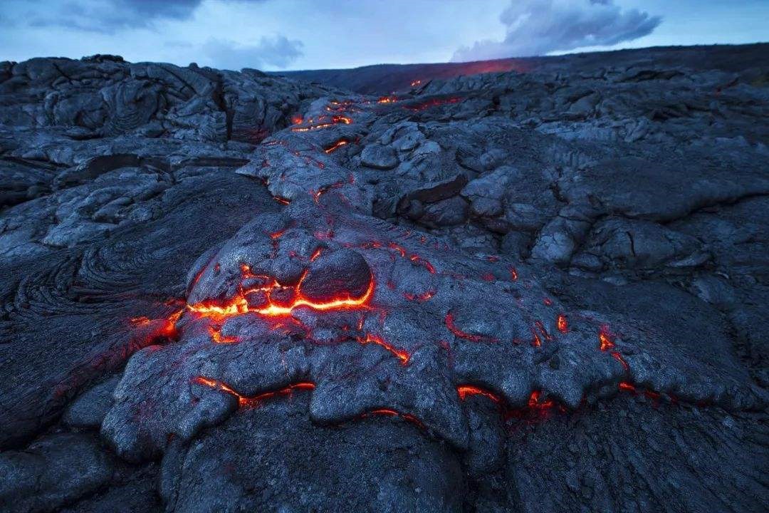 乌兰哈达火山是活火山(中国境内的十大火山，很多人其实就住在“超级火山”旁边)