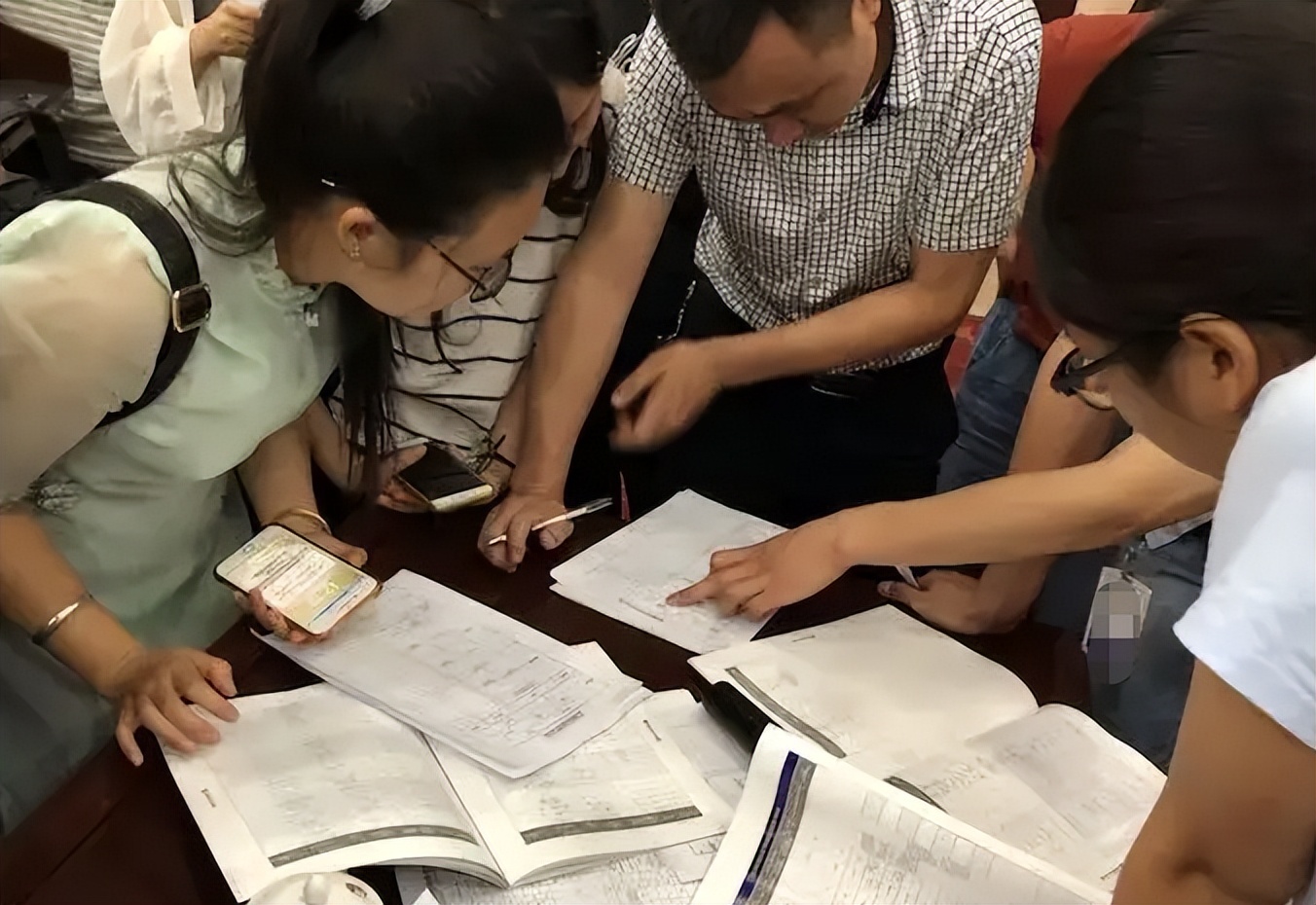 适合普通家庭学生选择的6个专业，好就业收入高，发展前景也不差