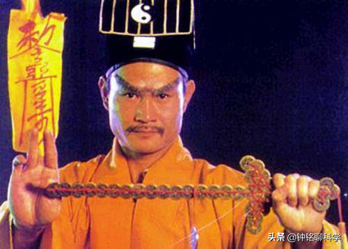 神秘的湘西赶尸规矩多！师父招徒偏爱选“丑人”，能镇住死尸