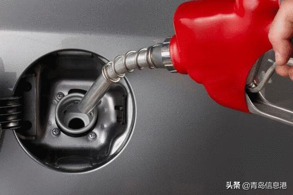 一台10万级的汽车一年要花多少钱？月薪不达标的话，买车等于受罪