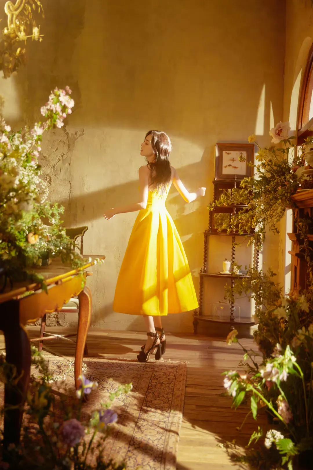 古力娜扎近期穿搭