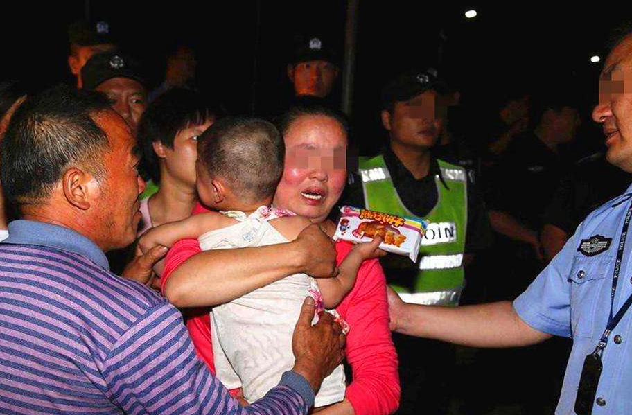 2008年，深圳男子3岁儿子被拐，三年后儿子在人群中一眼认出生父