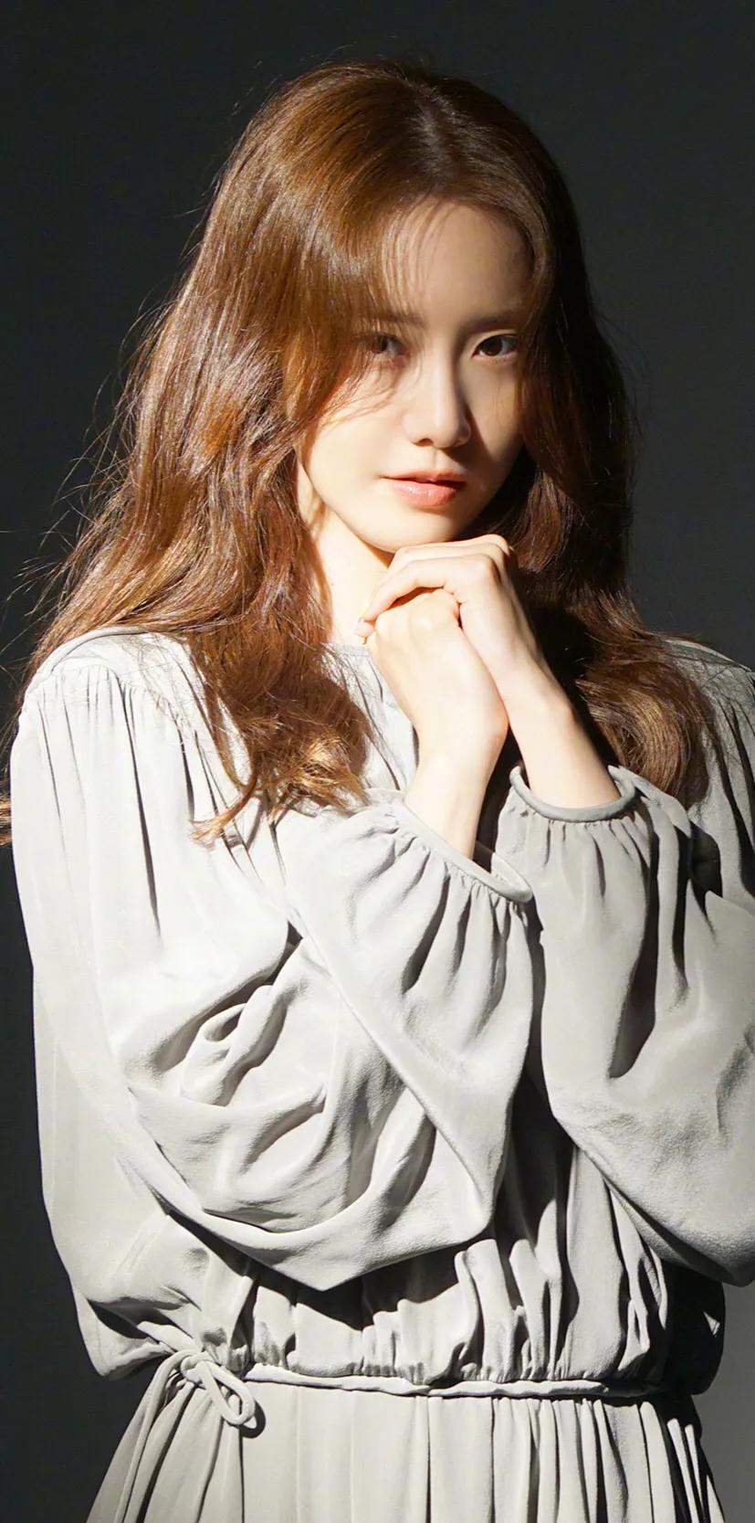 韩国艺人林允儿壁纸