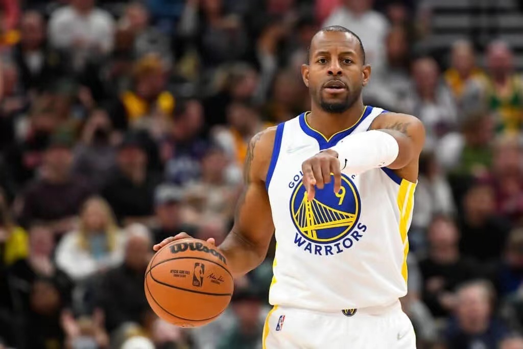 哪些nba球員退役又回歸（伊戈達拉今天迎來復出！得到科爾啟用！他表現(xiàn)如何？）