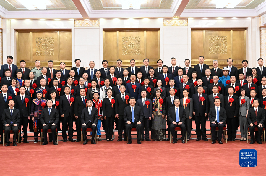 习近平会见第九次全国信访工作会议代表 李克强王沪宁韩正参加会见