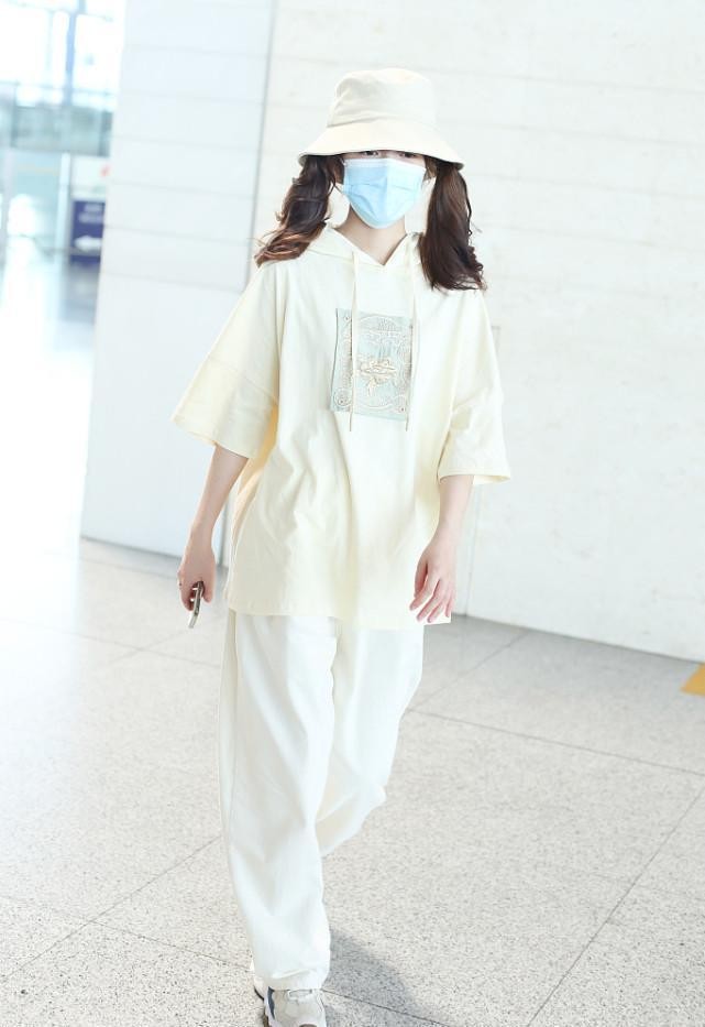 有点儿国风元素的服装是真的好看，日常也能穿，夏天穿出门更美