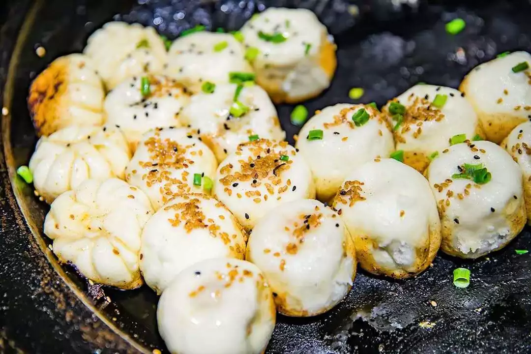 论排队，我只服武汉这几家藏在路边的美食店