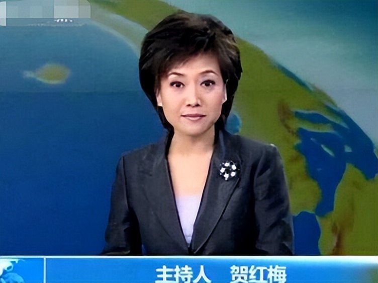 央视主持人贺红梅：事业顺风顺水，如今54岁婚姻状况成谜