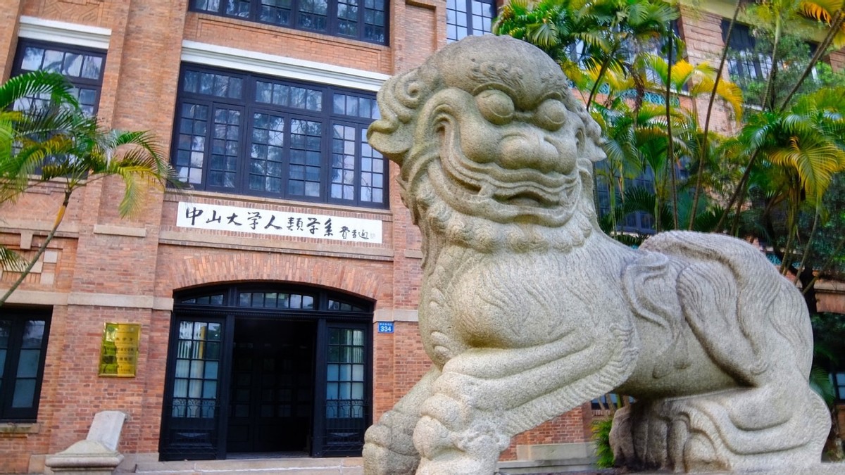 水泥寿命只有50年，时限到了房子会倒塌吗？三峡大坝又怎么办？