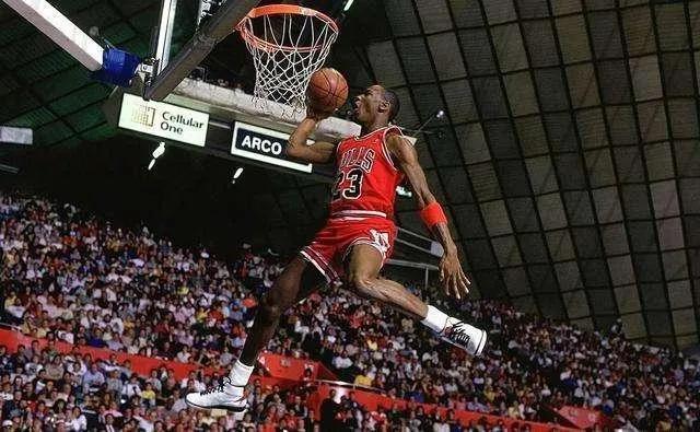 詹姆斯投资的产业（生涯薪资超4.3亿美元，“投资达人”詹姆斯身价超过乔丹了么？）