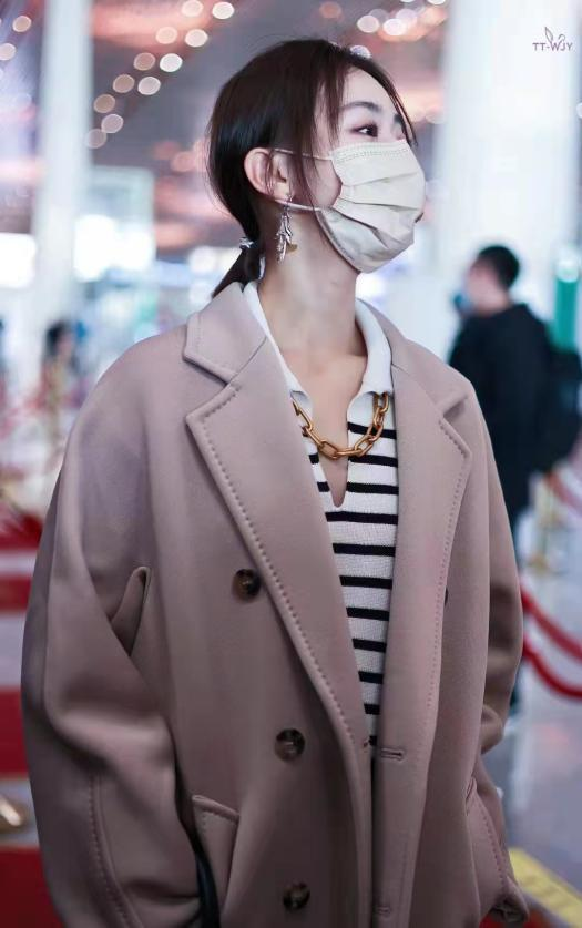 Max Mara 全新演绎经典大衣，限时“糖果工厂”在北京 SKP-S 商场开幕