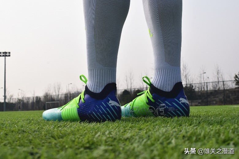 假草用什么足球鞋(Puma Future Z 1.2 MG足球鞋，绿茵实战派)