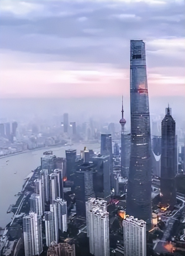 那些超高地标烂尾楼