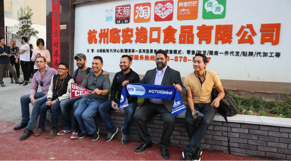 被一枚硬币骗到中国，国外富二代将计就计 学习电商回国帮贫民致富