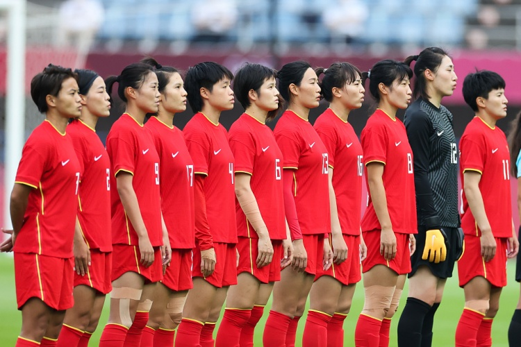 世界杯中国韩国女子足球(燃哭了！中国女足逆转绝杀韩国夺冠！你永远可以相信中国姑娘)