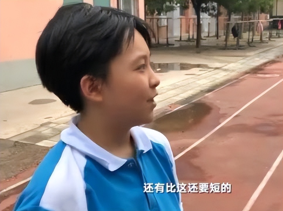 中学生发型标准出炉，男生清爽少年感十足，女生却直呼难以接受