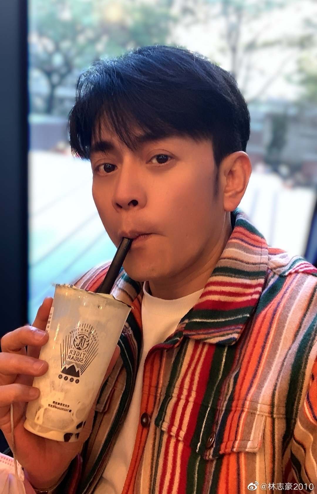 前亚视小生近况曝光！曾做肠穿孔手术休养4年，去年公开讨工作