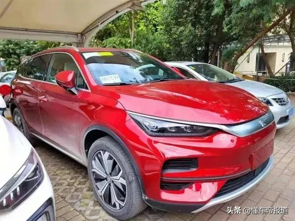 新车 | 配刀片电池，最大续航700公里！新款比亚迪唐EV实车图片曝光