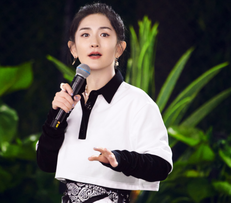 《乘风破浪》一代师姐霸气夺冠，金晨表现亮眼，为啥当年没成团？