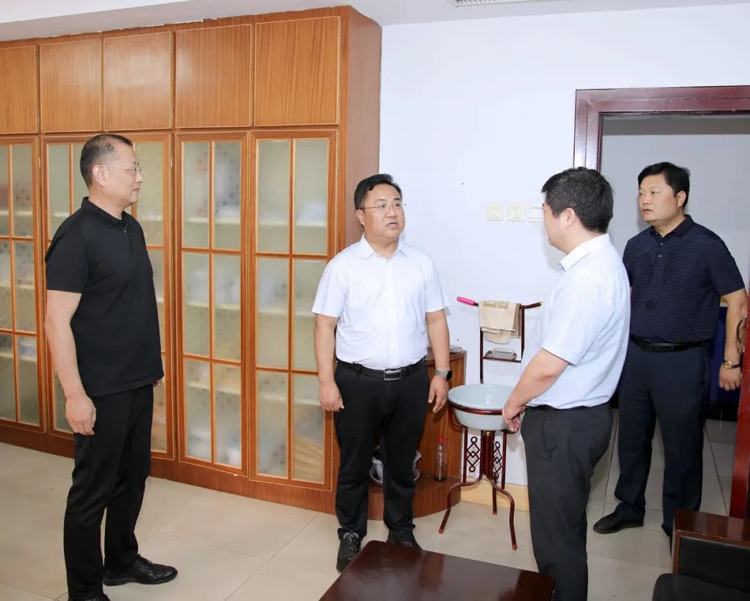 三门峡市交通运输局领导到局机关各科室和部分局直单位调研指导