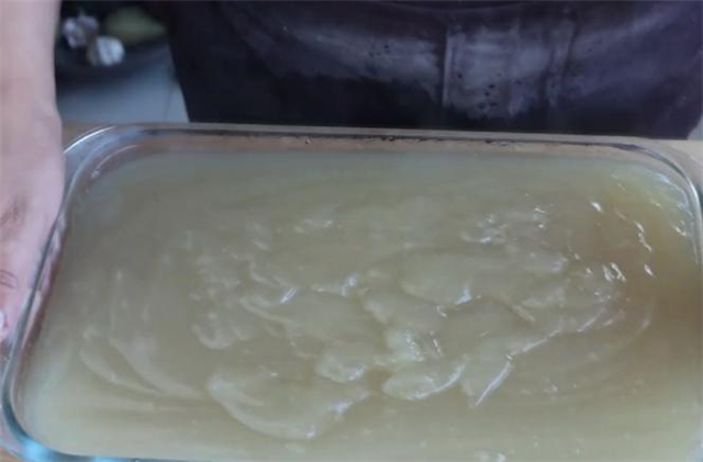 红薯粉怎么做凉粉步骤（9个步骤学正宗的红薯凉粉做法）