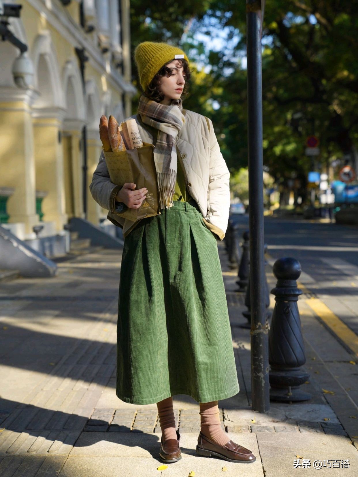 学生党与时尚无缘？自然随意的文艺风初春穿搭，只一眼就让人心动