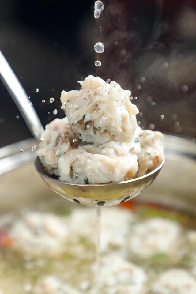 传统工艺打造的鲮鱼球,清爽无翅骨,简直就是怕刺星人的福音!