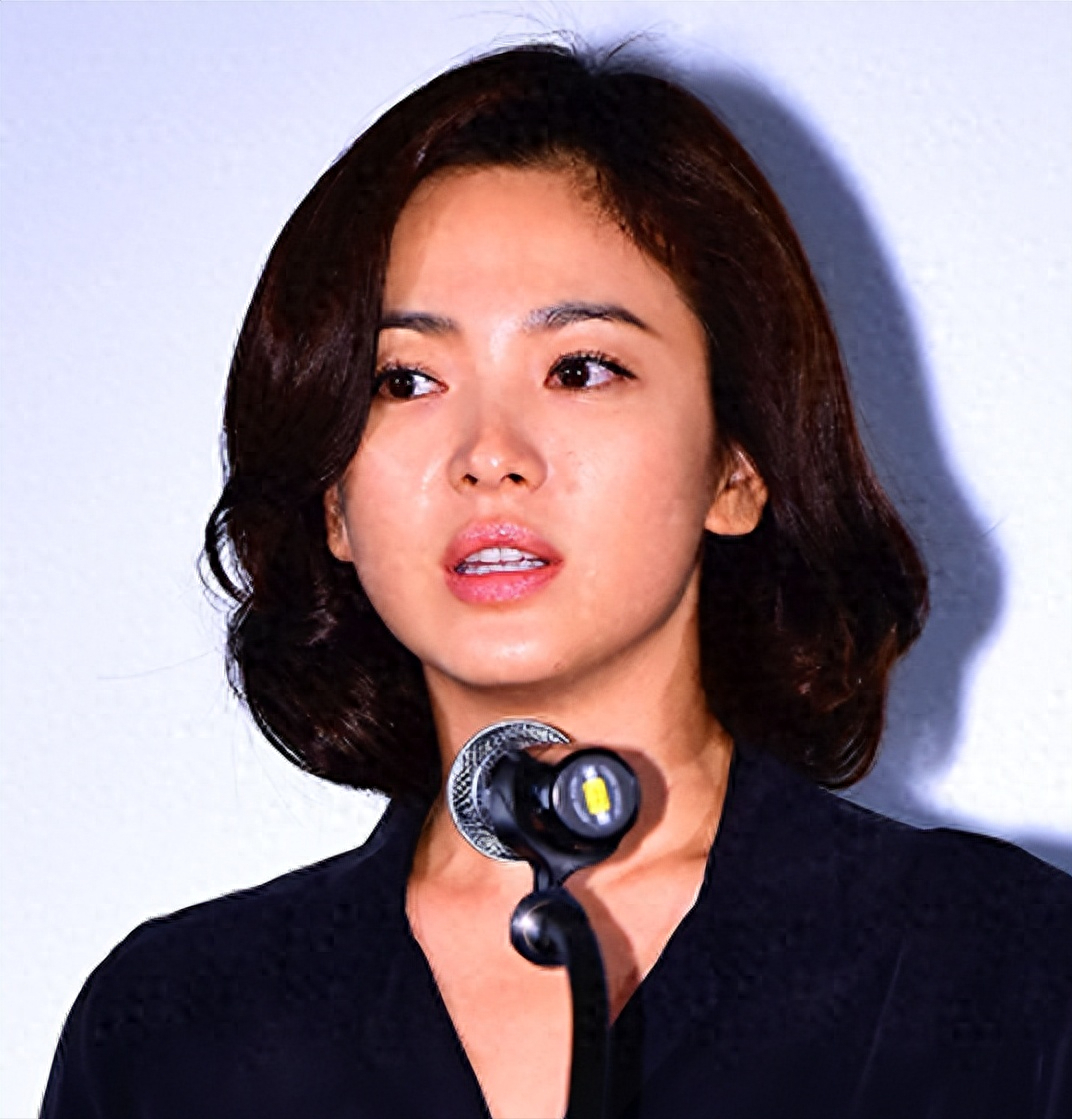 韩国顶流宋慧乔:表面光鲜亮丽,背地里却受尽韩国财阀的"玩弄"