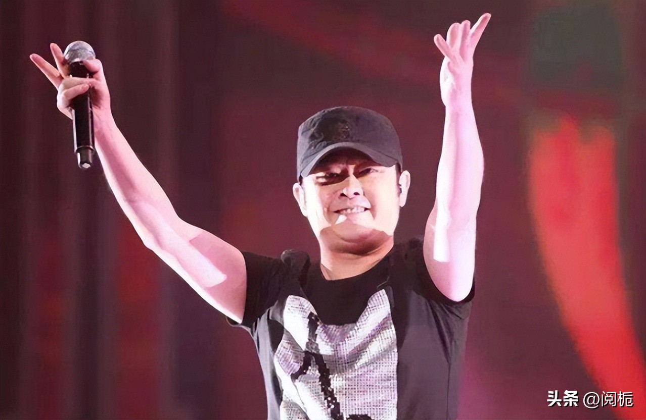 "草根歌手"刀郎:17岁离家追梦,闪婚闪离,哥哥的死成永远的痛