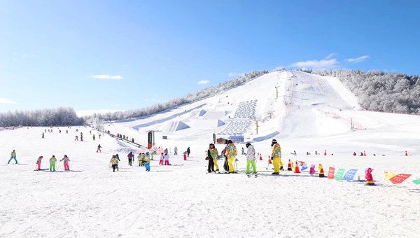 神农架滑雪场几月开放(2021年神农架国际滑雪场12月4号首营业)