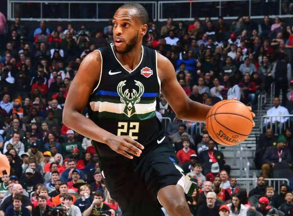 NBA各球隊最佳小前鋒（NBA現役最強小前鋒：詹姆斯只排第三！第二被譽為當代奧尼爾）